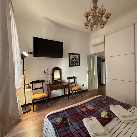 Apartment Colombo House E L'isola Che Non C'e Genoa