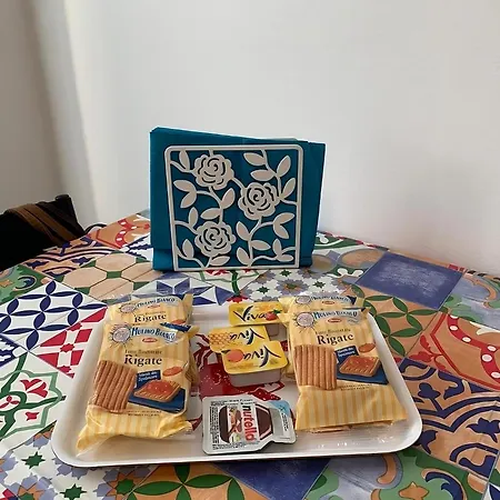 Colombo House E L'isola Che Non C'e * ג'נובה